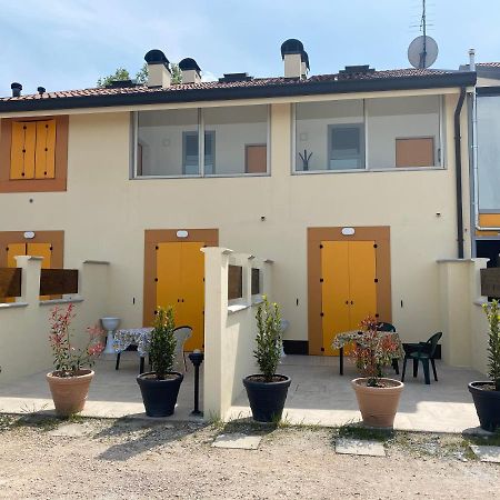 Gold Oasi - Business Solution Aparthotel Ferrara Eksteriør bilde