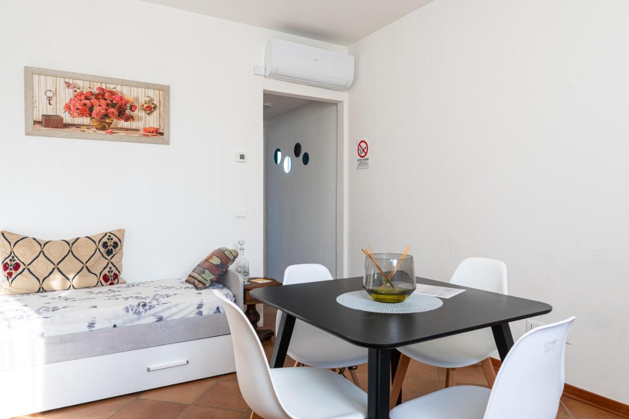 Gold Oasi - Business Solution Aparthotel Ferrara Eksteriør bilde