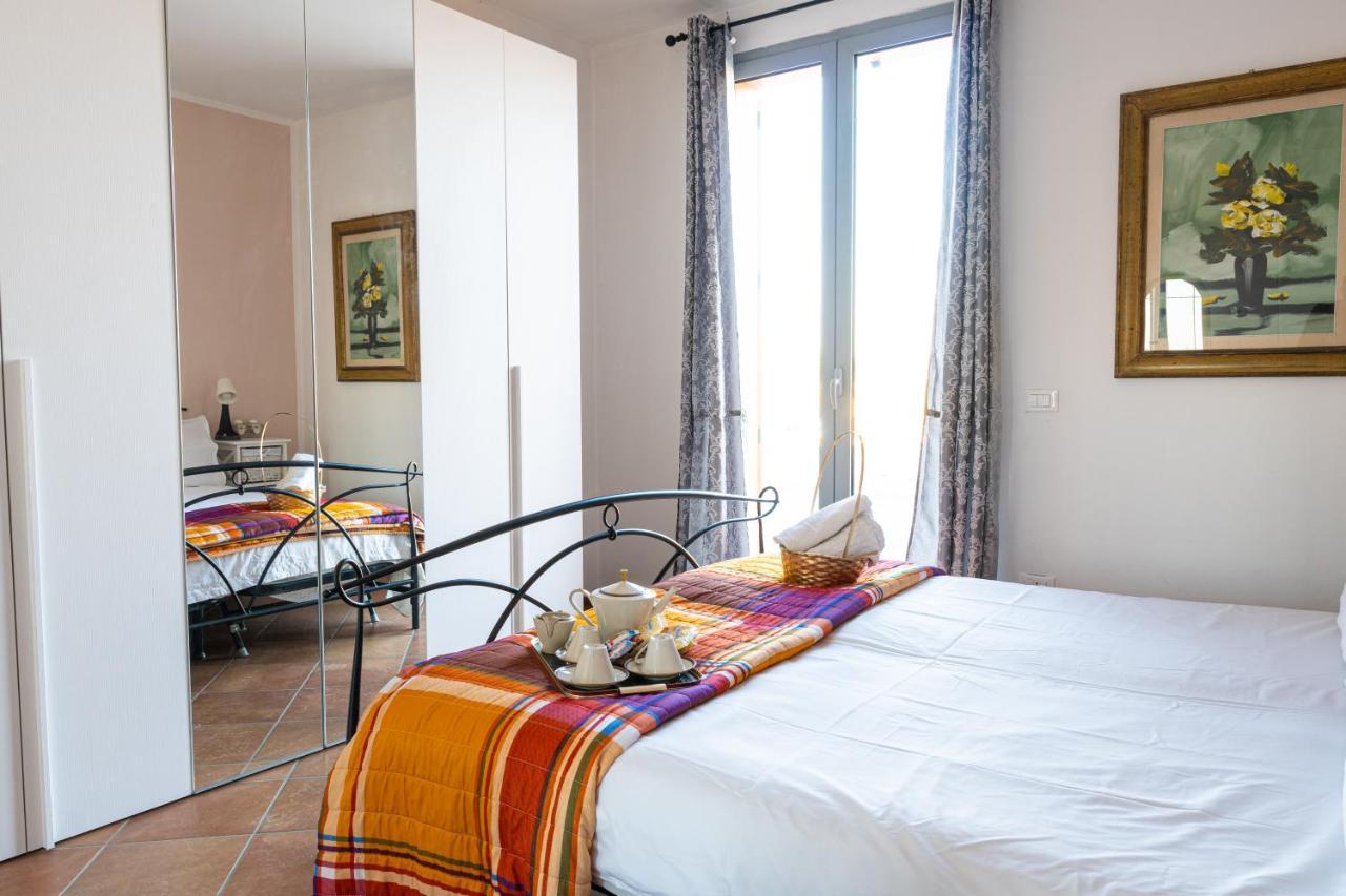 Gold Oasi - Business Solution Aparthotel Ferrara Eksteriør bilde
