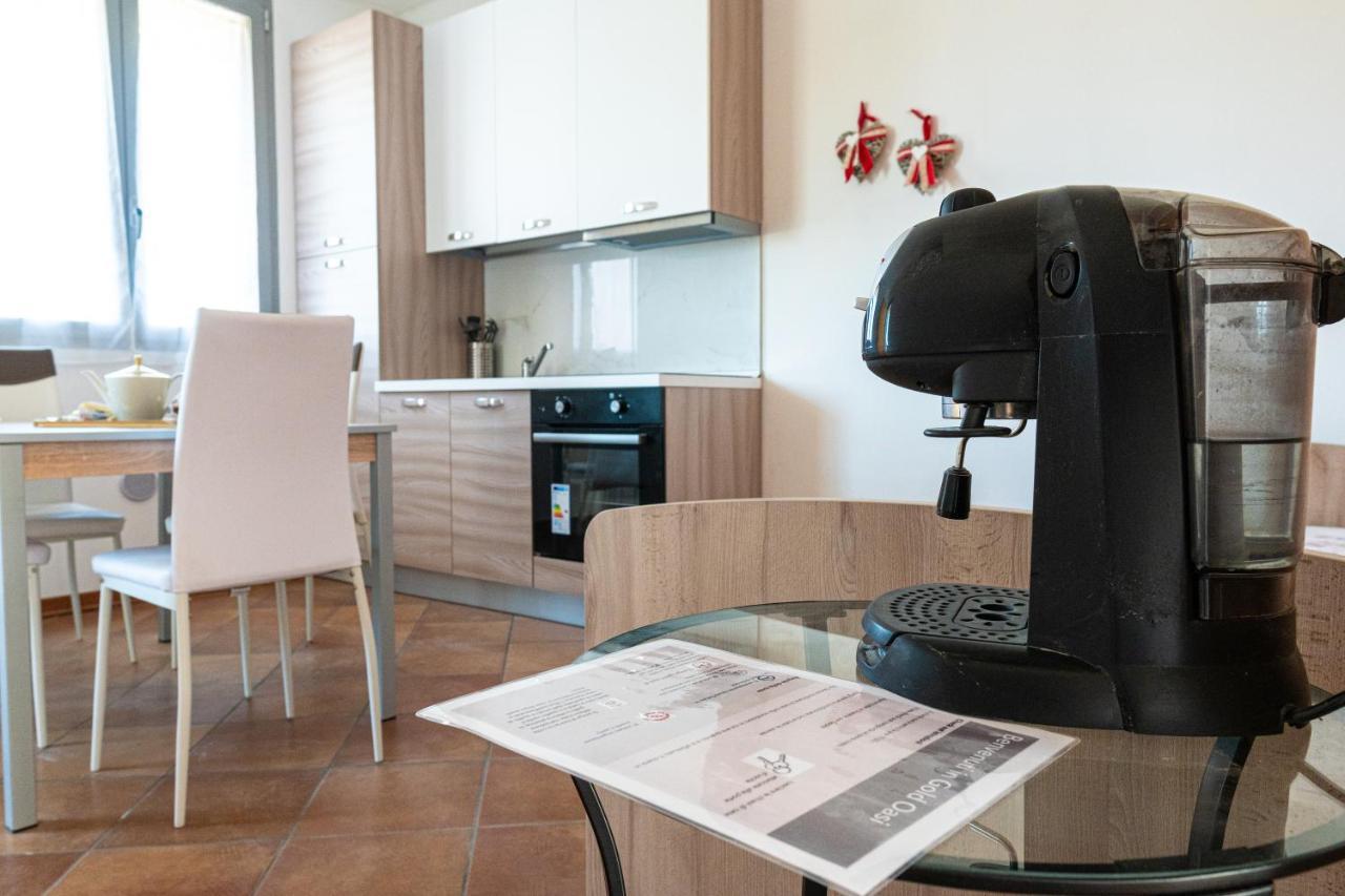 Gold Oasi - Business Solution Aparthotel Ferrara Eksteriør bilde